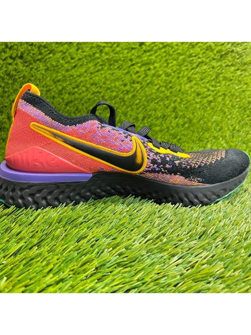 Nike Epic React Flyknit 2 Womens Size 8 Black Orange Running Shoes Sneakers